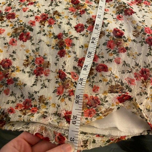 Floral Bodycon Mini Dress - Picture 2 of 3